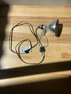 Utilitech 700 -Lumens Incandescent Plug-in Clamped Work Light