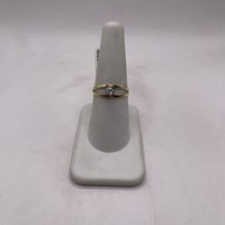 10kt Gold Engagement Style Ring w/ Simple Design