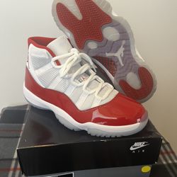 Air Jordan 11 Retro High White/Red Size 10 - Brand New!! 