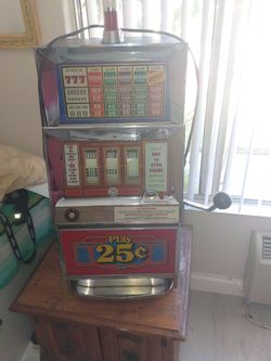 Vintage 25 Cent Slot Machine