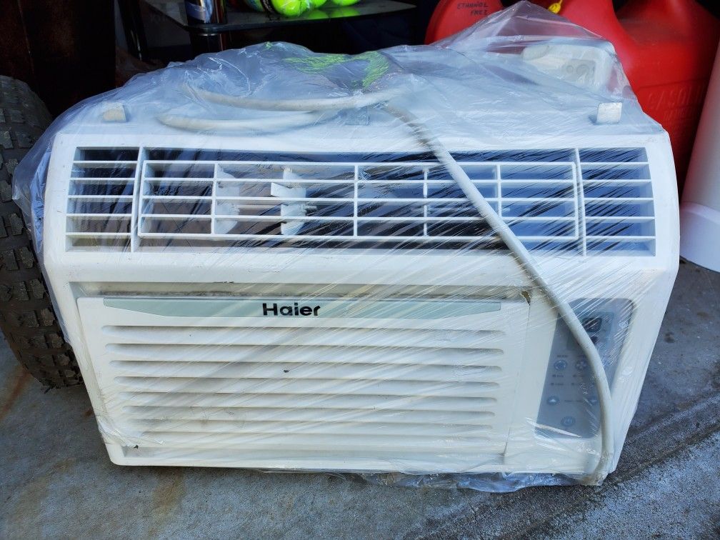 Window AC unit