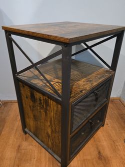 Nightstand/End Table
