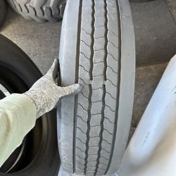 225/70/19.5 Hankook 