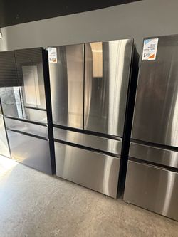 Samsung Bespoke 23 Cu Ft Counter Depth 4-Door French Door refrigerator In Stainless Steel 🔥