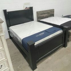 MIRLOTOWN BLACK QUEEN POSTER BED