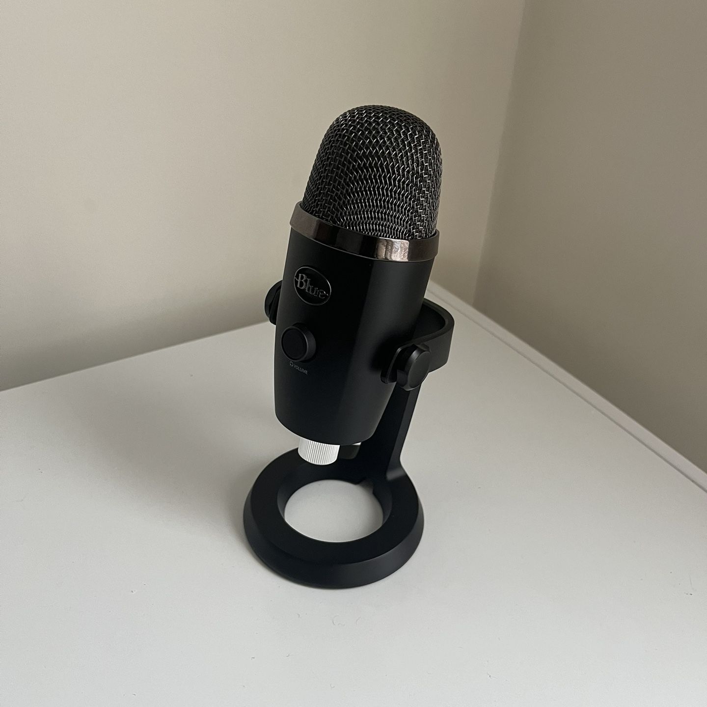 Blue Logitech microphone USB 