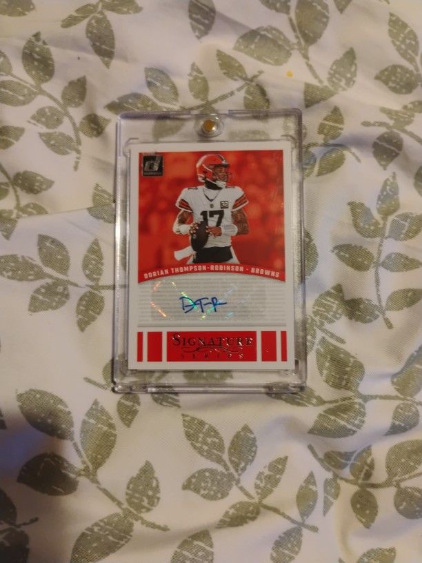 DORIAN THOMPSON - ROBINSON ( DTR)  AUTOGRAPHED CARD 