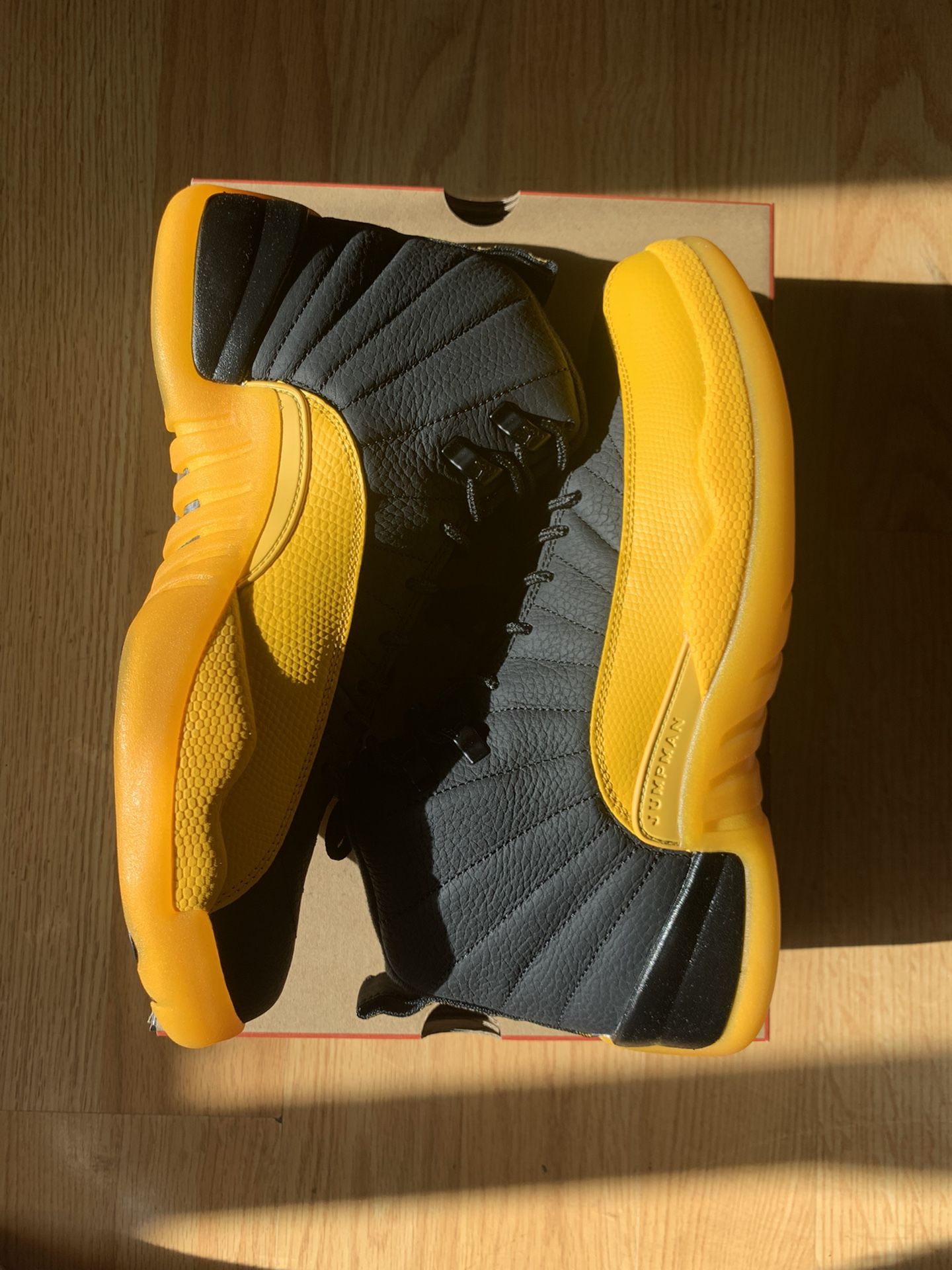 jordan 12 university gold size 10