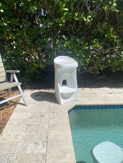 ⭐️ Labor Day Sale ⭐️ TWO Inside the Pool Bar Stools ⭐️