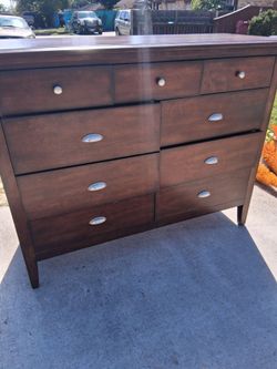 Cajonera. Dresser.
