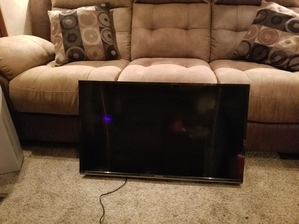 SANSUI 38" LED TV $50