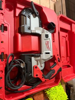 Milwaukee Deep Cut Band Saw