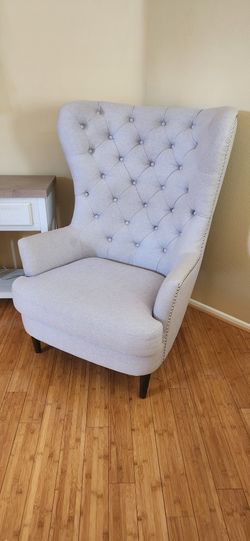 Winged Back Tuft Tufted Linen Chair