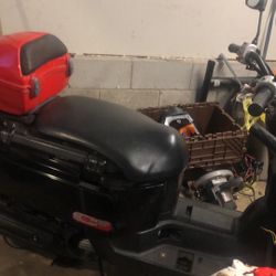 2009 Yamaha X50 F C3 Scooter