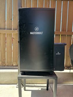 Masterbuilt 30” Electric Smoker