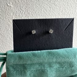 Brilliant Earth Lab Diamond Earrings 