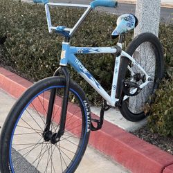 Throne Plus Extra Maxxi Tire