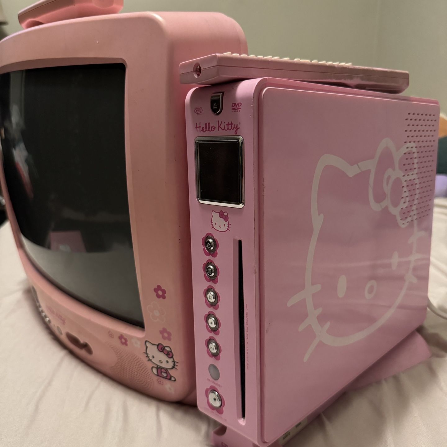 Hello Kitty TV *TV ONLY* for Sale in Los Angeles, CA - OfferUp