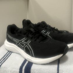 Mens ASICS Gel Contend 9 Extra Wide Size 9.5