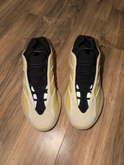 Adidas Yeezy 700 V3 “Safflower”
