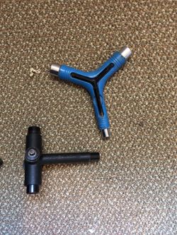 2 skate tools