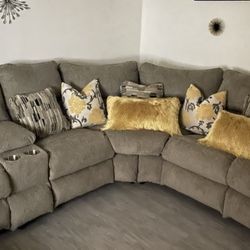 2Pc Power Recliner Sectionals