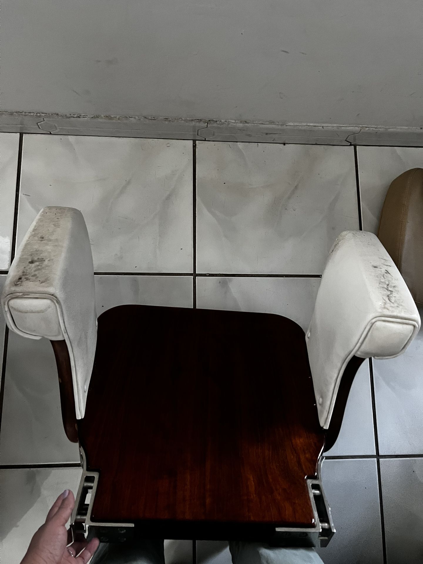 Marine Release Chair