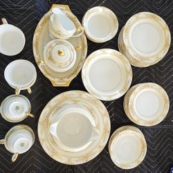 56-Piece Vintage Empire China Dinnerware Set – Made in Japan – Hand Painted