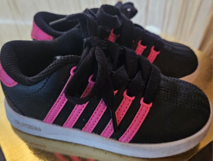 Leather K Swiss Pink & Black...Toddler Size 8