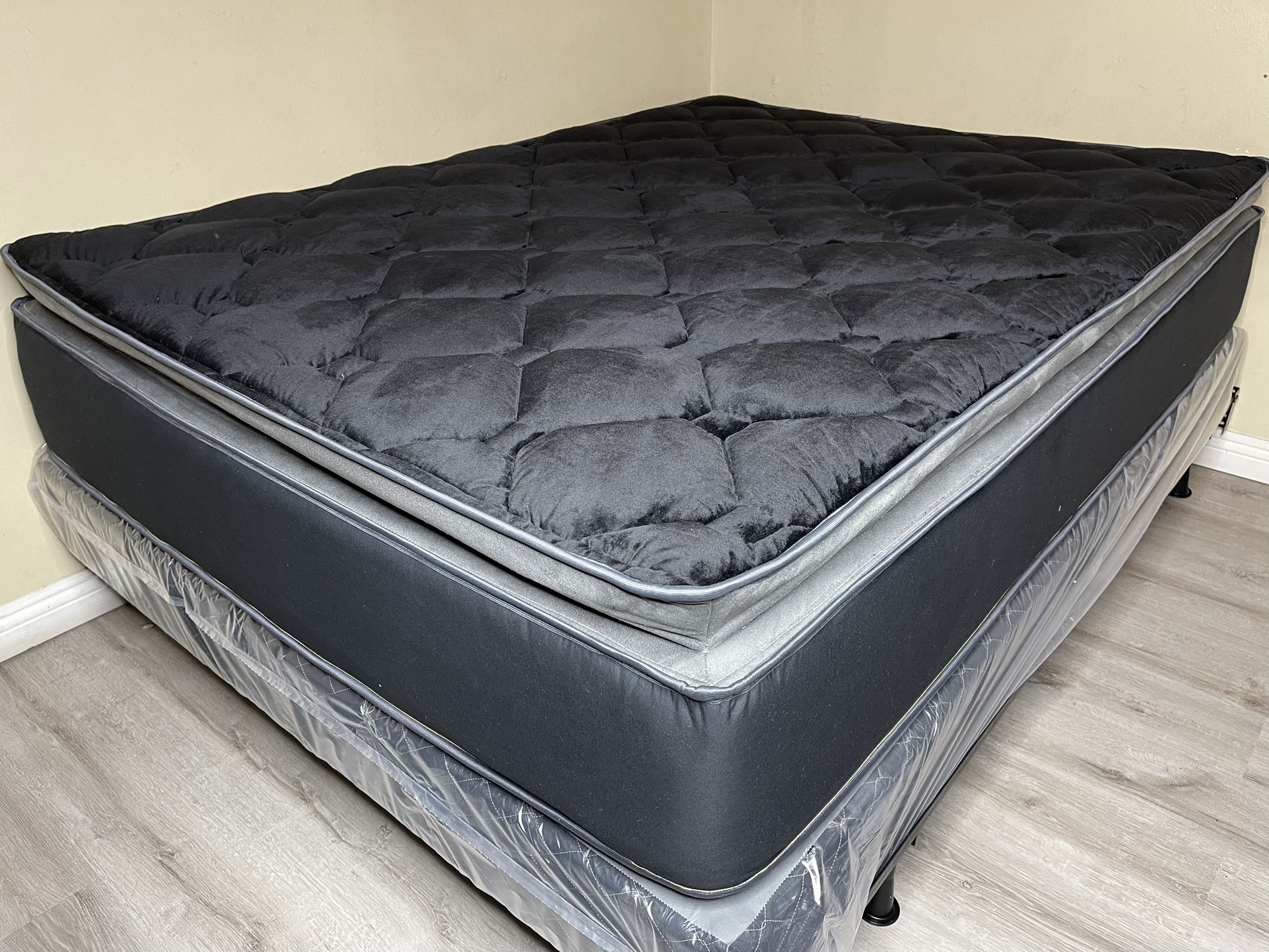 Cal King Midnight Collection Hybrid Pillow Top!