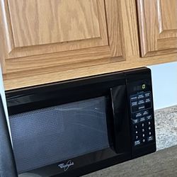 Under cabinet Small Microwave 