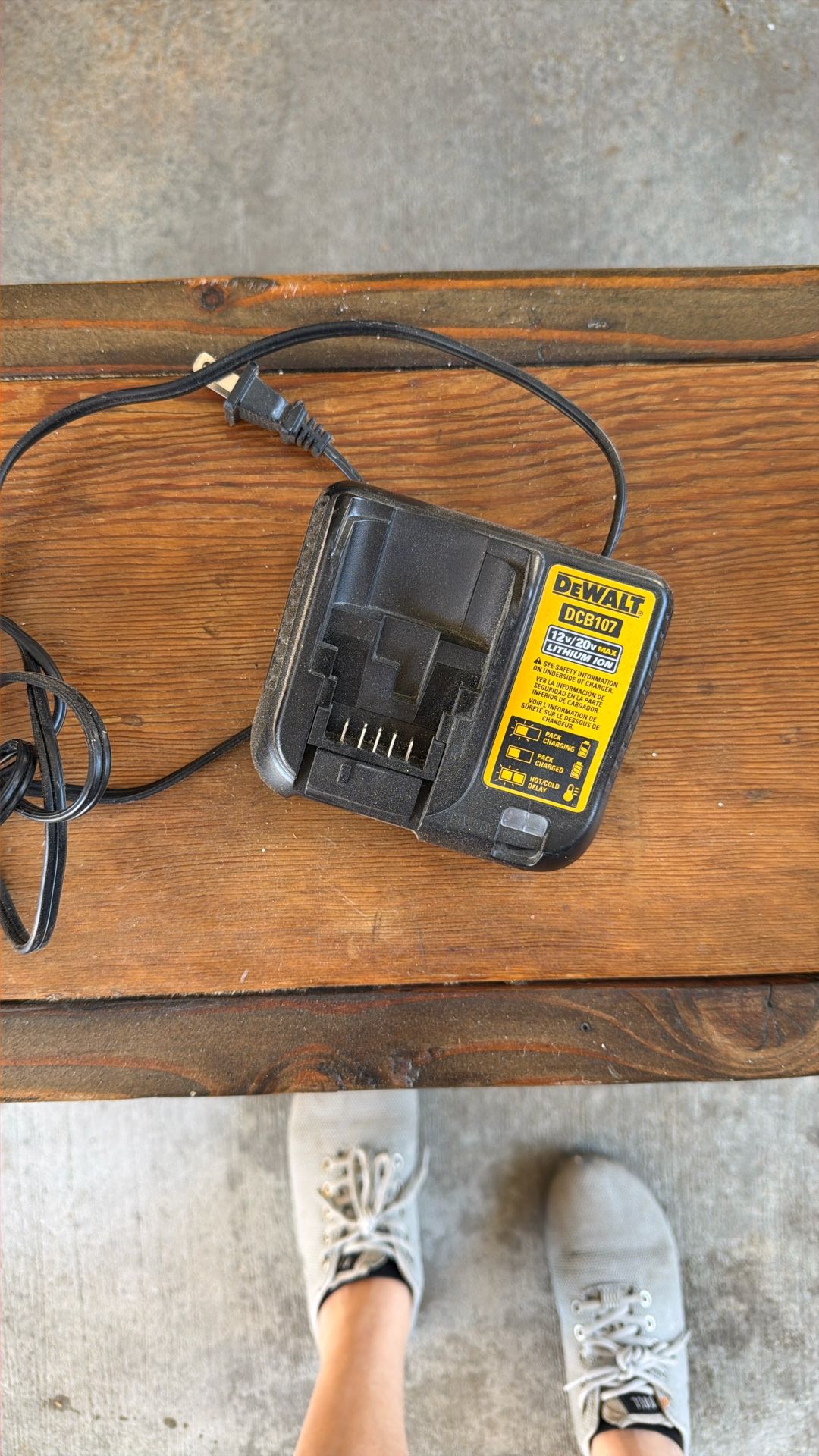 Dewalt 12V/20v Lithium Battery Charger