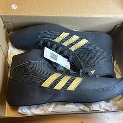 Size 10 1/2 Men’s Adidas Wrestling Shoes !BRAND NEW! 