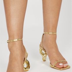 Beautiful Women Sandals Size 8.5