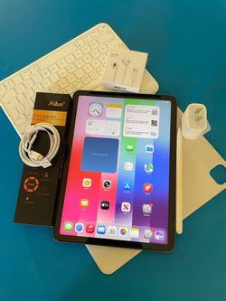 Apple IPad Air 4th Generation (10.9” Liquid Retina/ 2020 Model) 64GB with keyboard case, stylus pen & Accessories (256GB $429)
