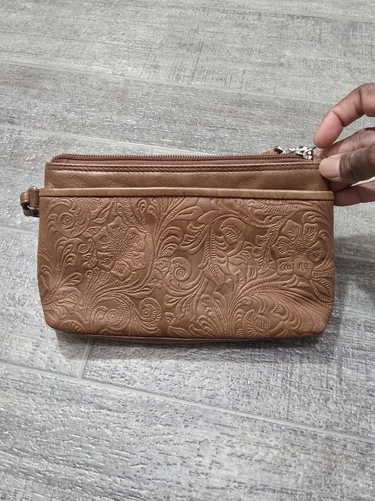 ILI New York Genuine Leather RFID Tan Paisley Wristlet Wallet Organizer