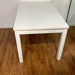 White Dining Table (extending)