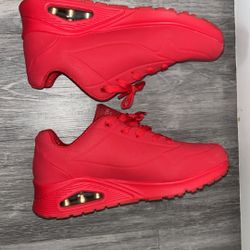 Women’s Skecher Uno size 8.5 Wide