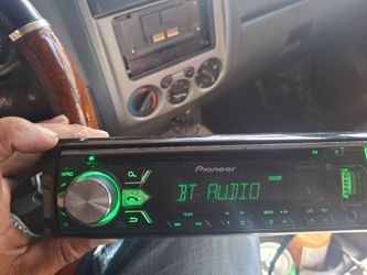 STEREO PIONEER CD AUX USB BLUETOOTH CAMBIA DE DIFERENTES COLORES GOOD CONDICIÓN ABLO ESPAÑOL