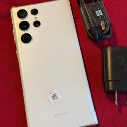 Samsung Galaxy S22 Ultra  , Factory Unlocked,  Excellent Condition Like New 