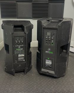 Mackie Speakers