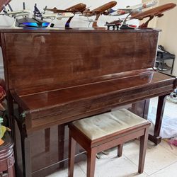 Albert Piano 