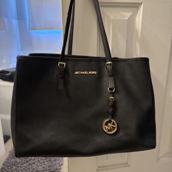 Michael Kors Shoulder Bag