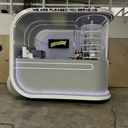 Beverage and food kiosk for sale in excellent condition