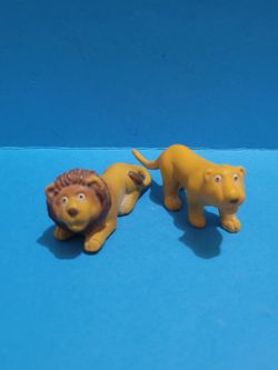 Vintage SOMA China Rubber Lions Lioness Set of 2 Animal Toy Jungle.