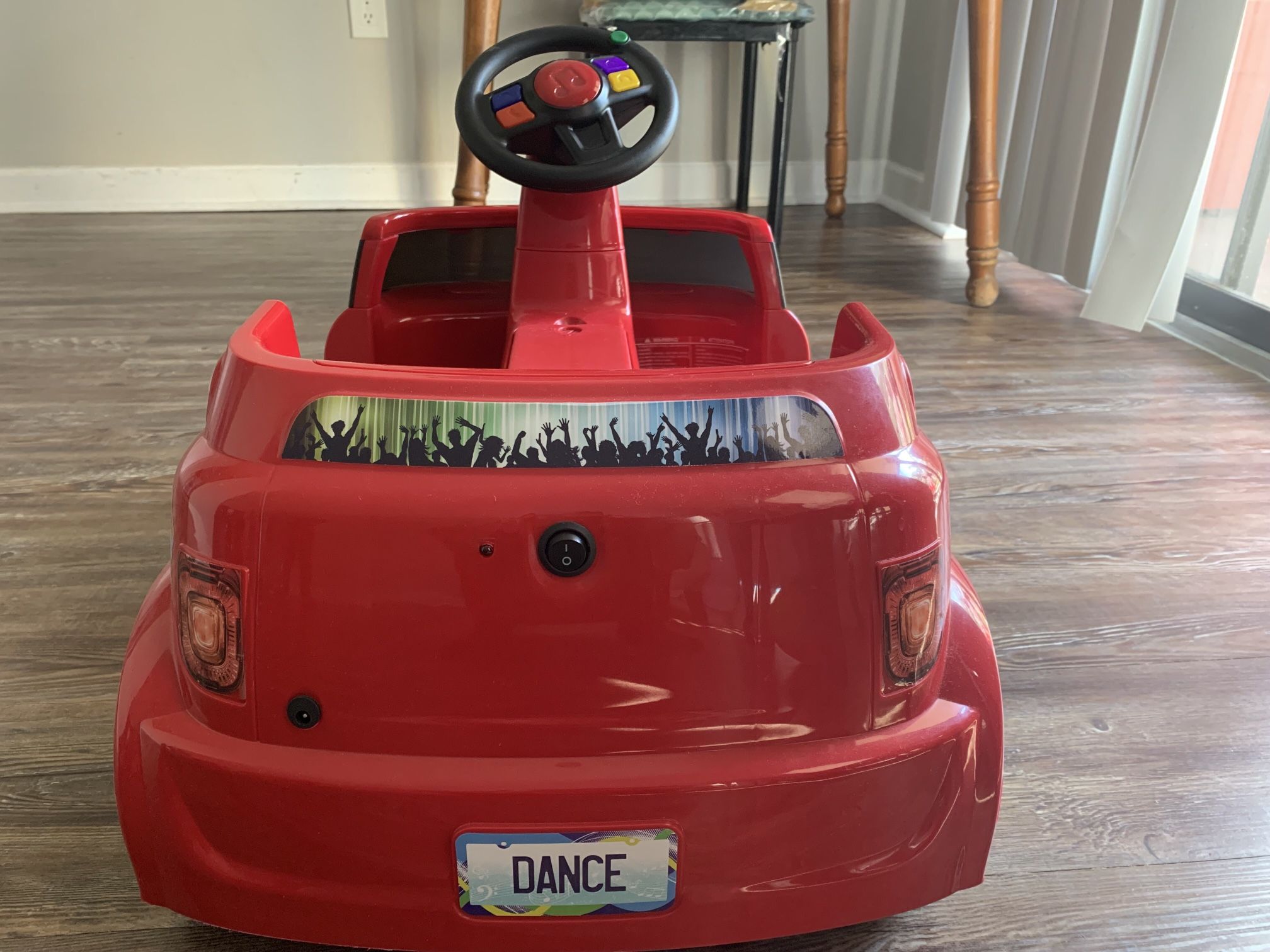 Radio Flyer Dj Dance Spin Car