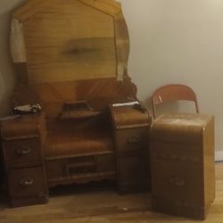 Water Fall Dresser Set
