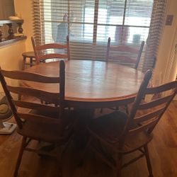 Oak Dining Table w/4 Chairs