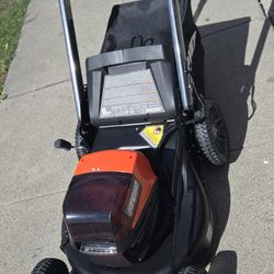 Podadora Echo Batería Y Cargador 
