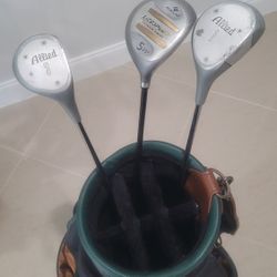 Golf bag and clubs